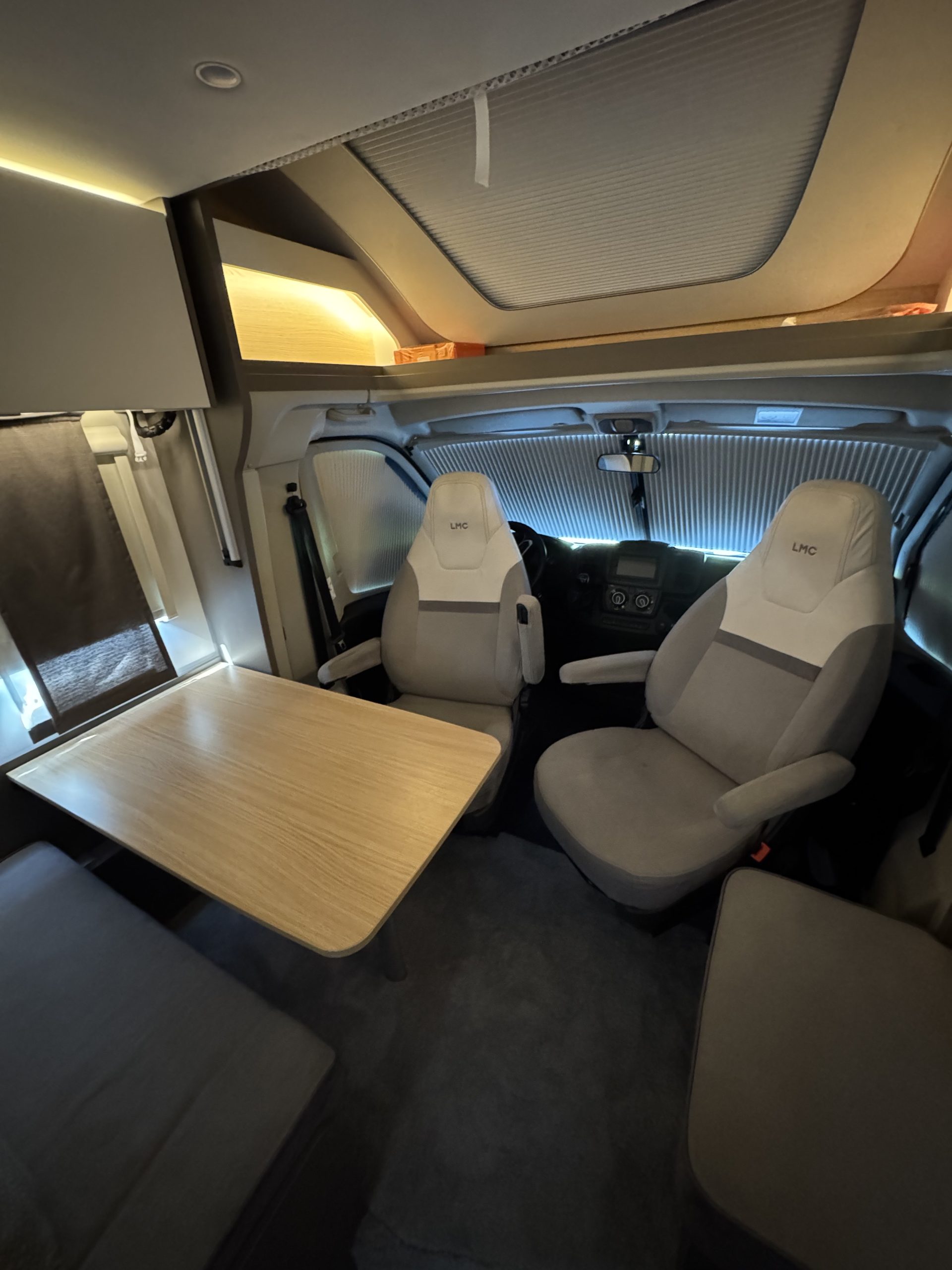 Karavan LMC Tourer H 730G - Image 11